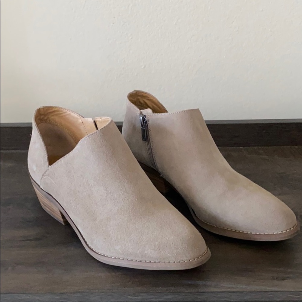 Lucky Brand Tan Booties Size 9